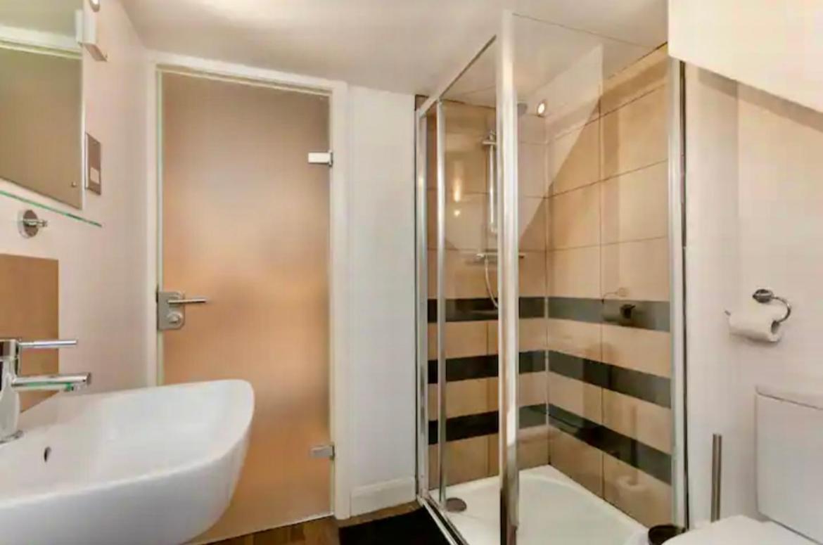 Lux Apartment Nottingham Esterno foto