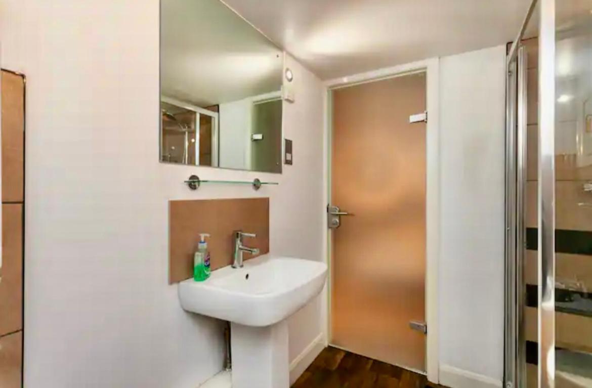 Lux Apartment Nottingham Esterno foto