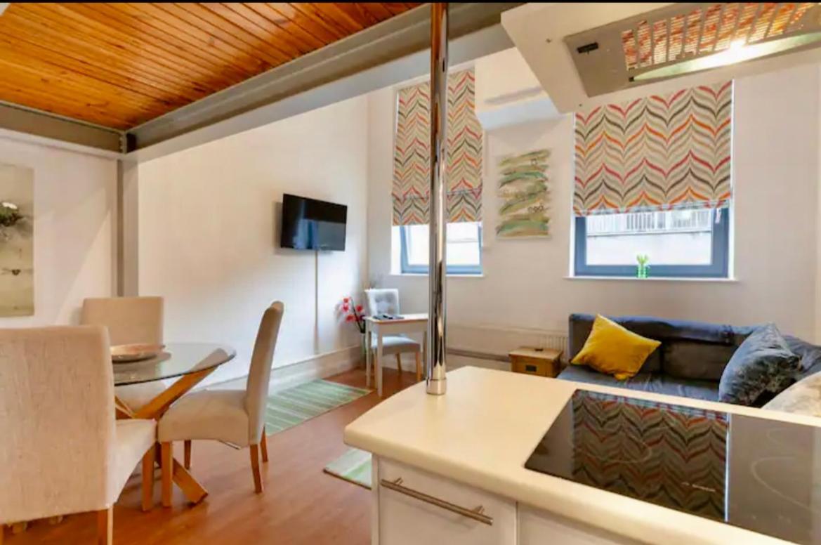 Lux Apartment Nottingham Esterno foto